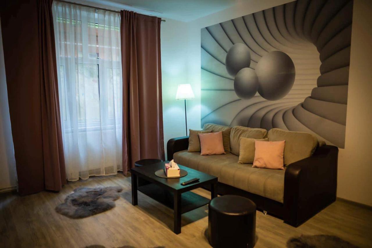 Appartement The Nest@Pinehouse à Braşov Extérieur photo