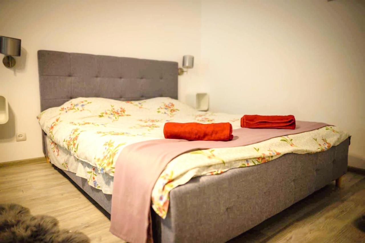 Appartement The Nest@Pinehouse à Braşov Extérieur photo
